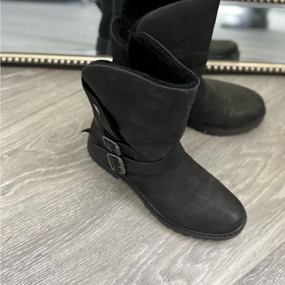 Stylish Black Winter Boots with Buckle Accents - Picture 6 of 14